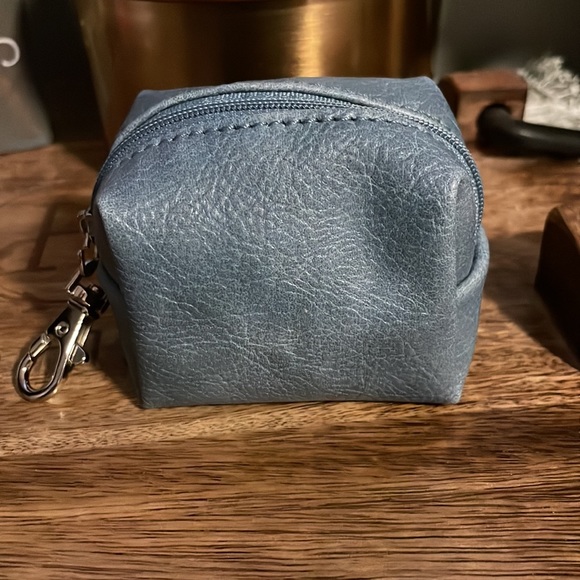 Thirty-One Petite Pouf Mini Pouch - Picture 2 of 7